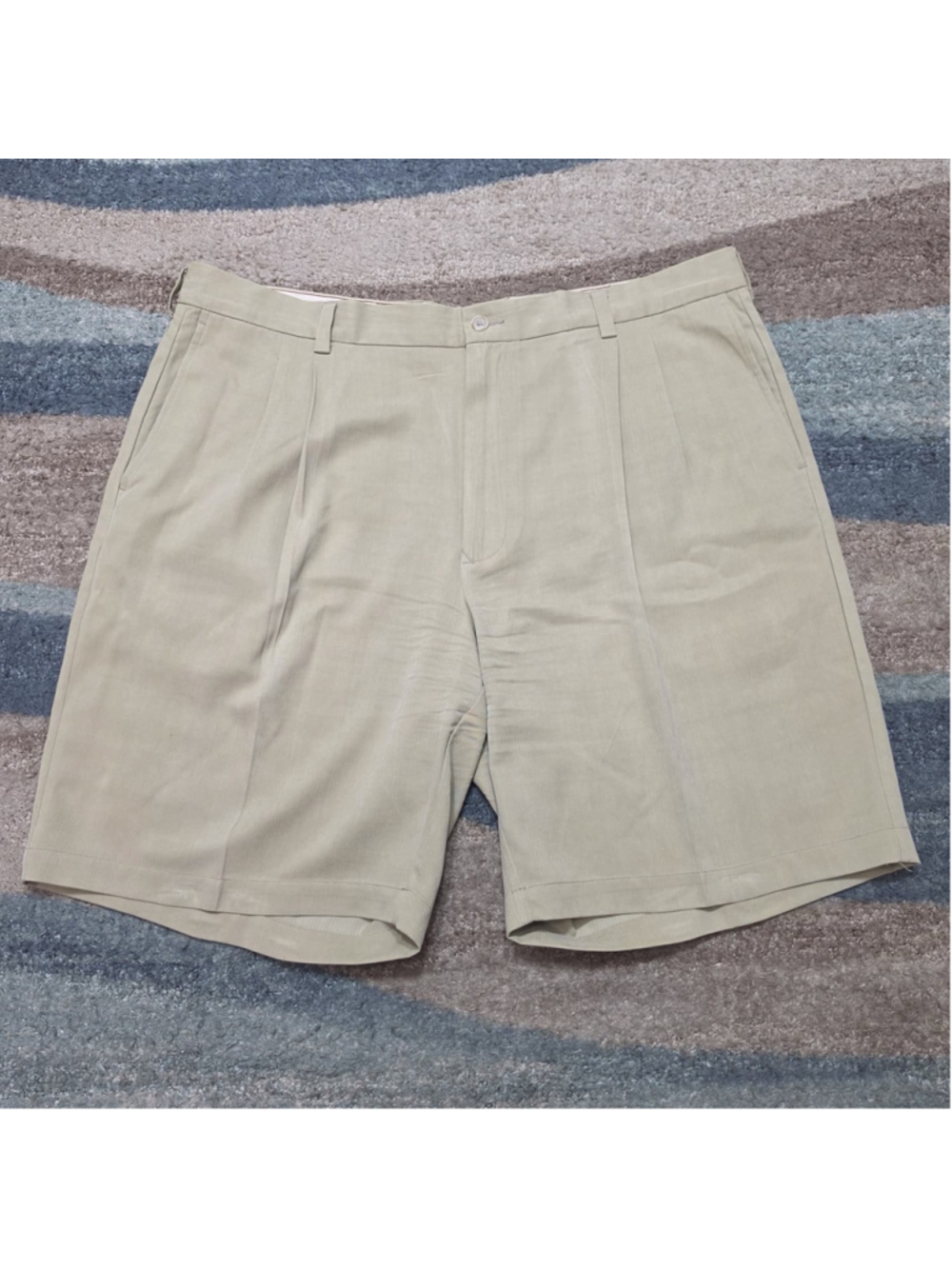 Tommy Bahama Mens Shorts 40 Khaki Beige Pleated High Rise Silk Rayon